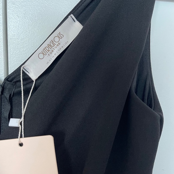 Black tie waist Jumpsuit - Picture 5 of 5